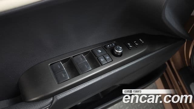 Toyota Camry 2025 — Photo 11/34