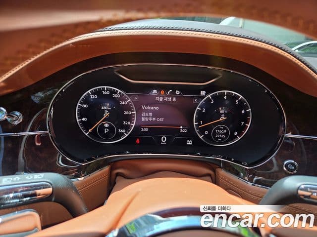Bentley Continental GT 2022 — Photo 11/19
