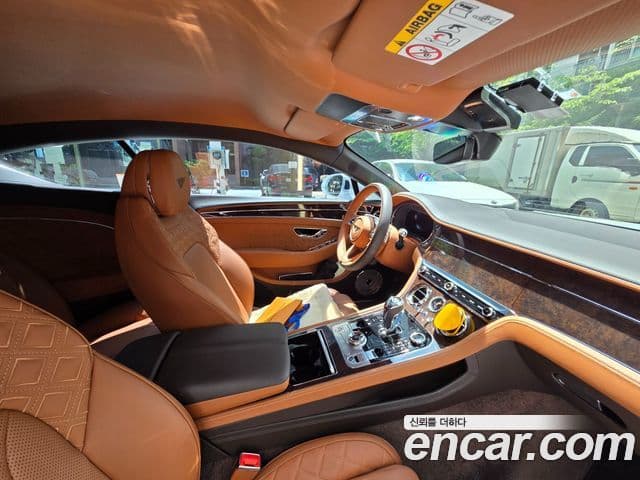Bentley Continental GT 2022 — Photo 5/19