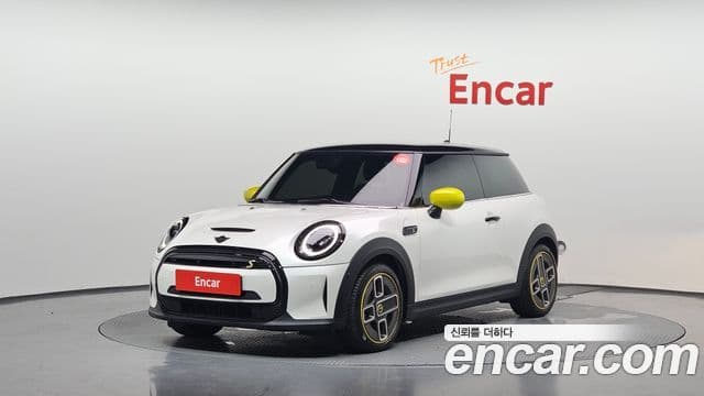 Mini Cooper Electric 2023 — ფოტო 24/31