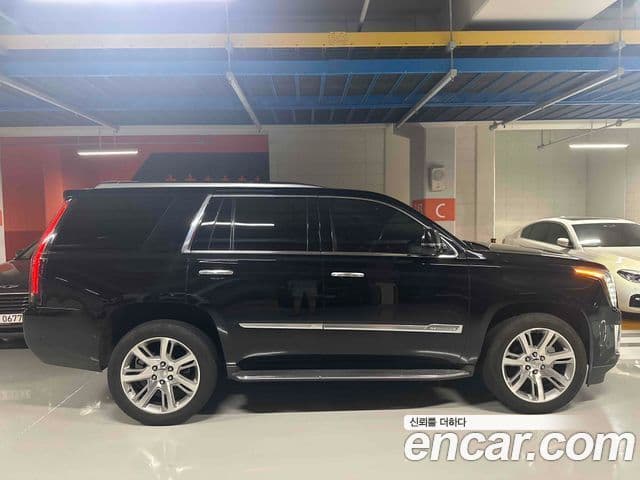 Cadillac Escalade 2019 — Фото 20/20