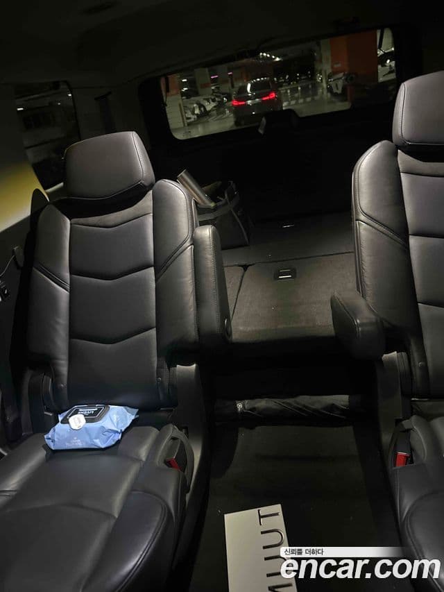 Cadillac Escalade 2019 — Фото 9/20