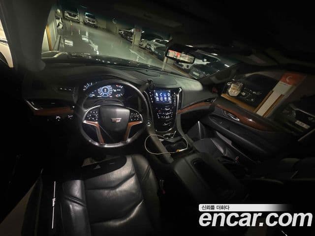 Cadillac Escalade 2019 — Фото 10/20
