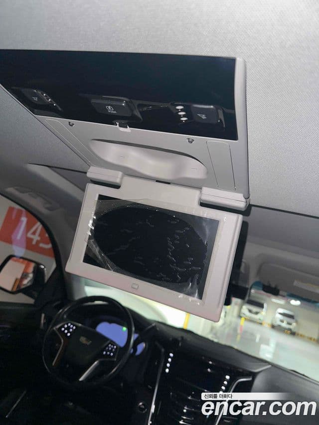 Cadillac Escalade 2019 — Фото 17/20