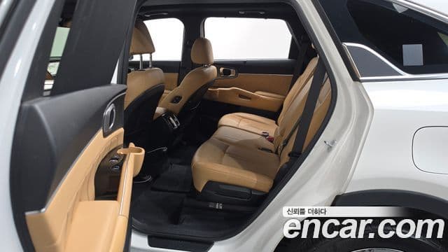 Kia Sorento 2021 — Фото 11/20