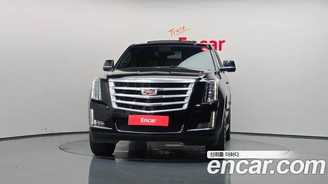 Cadillac Escalade 2019 — Фото 3/20