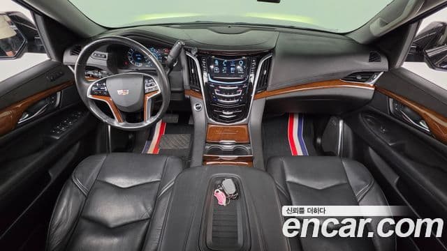 Cadillac Escalade 2019 — Фото 7/20