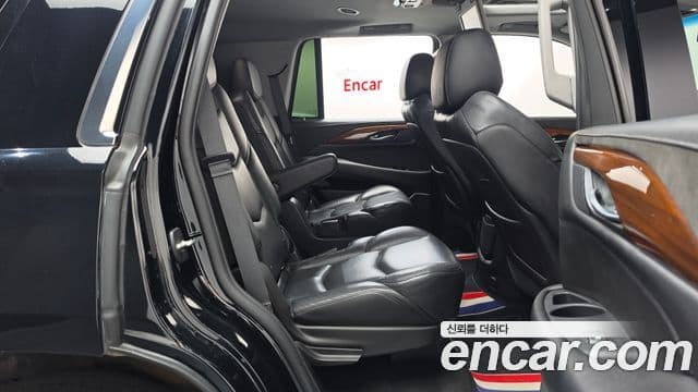 Cadillac Escalade 2019 — Фото 11/20