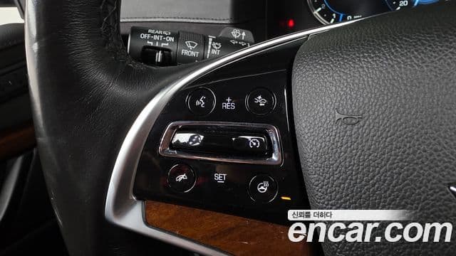 Cadillac Escalade 2019 — Фото 16/20