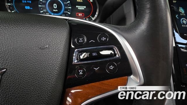 Cadillac Escalade 2019 — Фото 17/20