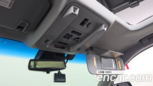 Cadillac Escalade 2019 — ფოტო 25/41