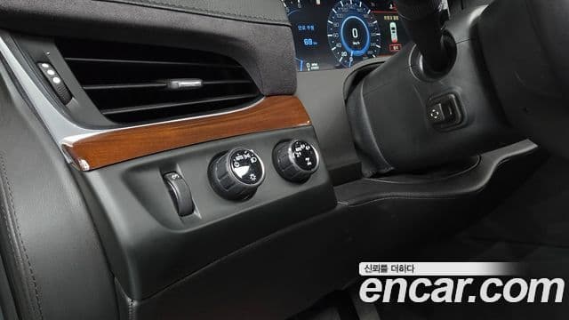 Cadillac Escalade 2019 — ფოტო 21/41