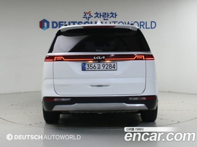 Kia Carnival 2023 — Фото 3/12