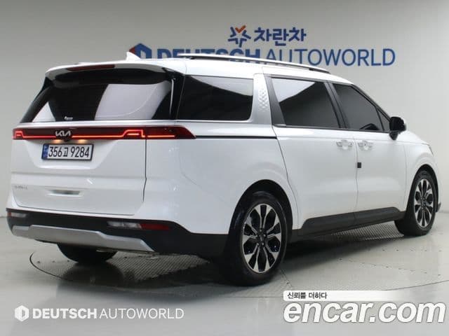Kia Carnival 2023 — Фото 4/12