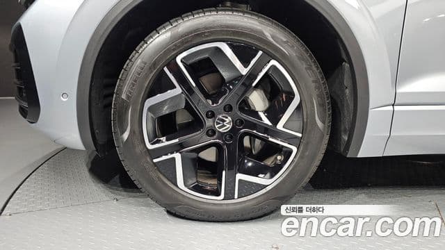 Volkswagen Touareg 2026 — Şəkil 14/38