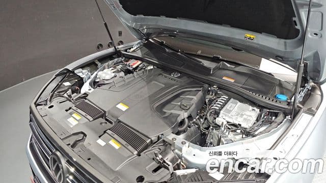 Volkswagen Touareg 2026 — Şəkil 37/38