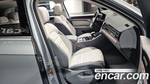 Volkswagen Touareg 2026 — Şəkil 32/38