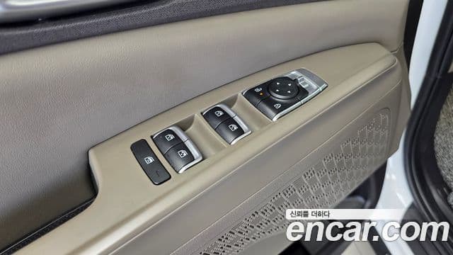 Kia Carnival 2023 — Photo 23/32