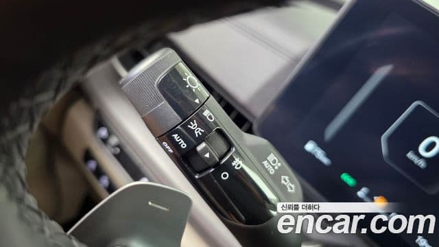 Kia Carnival 2023 — Photo 9/32