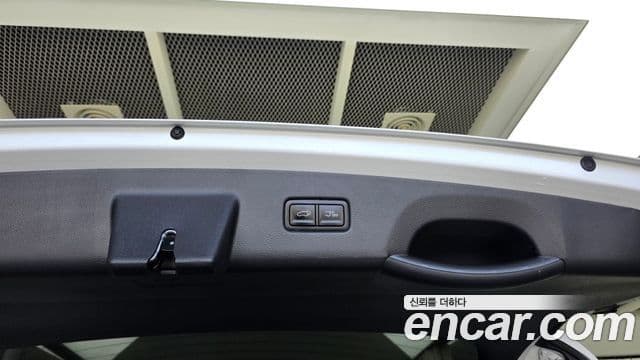 Kia Carnival 2023 — Photo 19/32