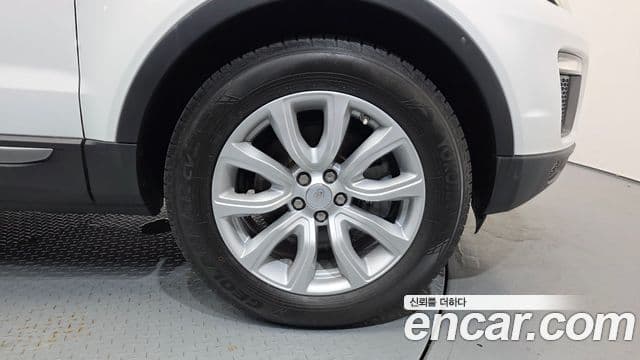 Land Rover Range Rover Evoque 2018 — ფოტო 9/31