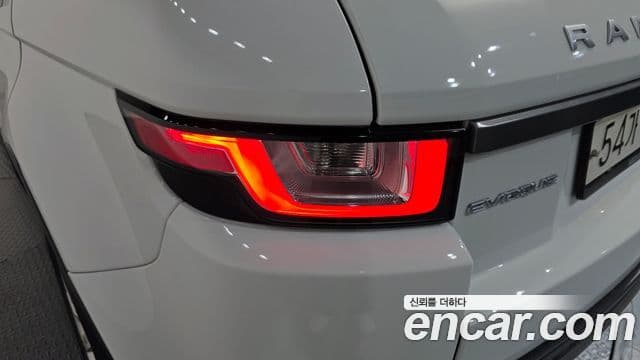 Land Rover Range Rover Evoque 2018 — ფოტო 4/31