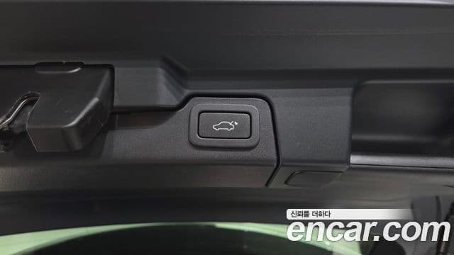 Land Rover Range Rover Evoque 2018 — ფოტო 29/31