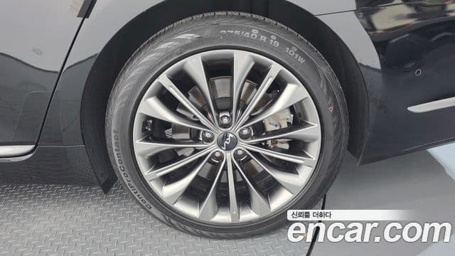 Kia The K9 2023 — Photo 23/45
