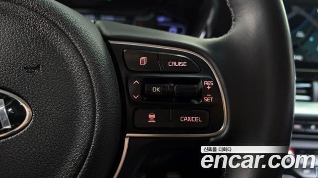 Kia Niro 2019 — Фото 17/20