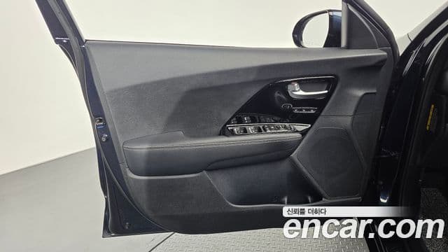 Kia Niro 2019 — Şəkil 31/35