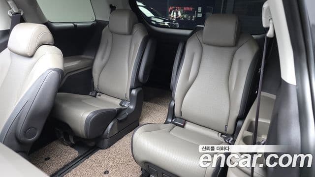 Kia Carnival 2024 — Фото 13/20
