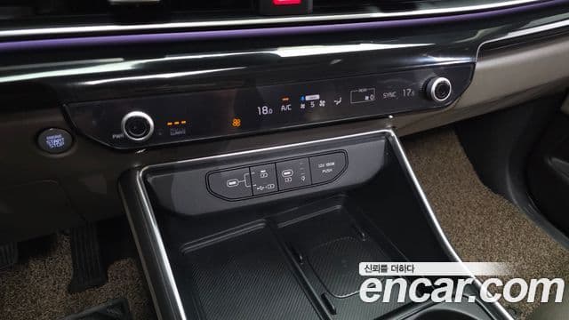 Kia Carnival 2024 — Фото 19/20