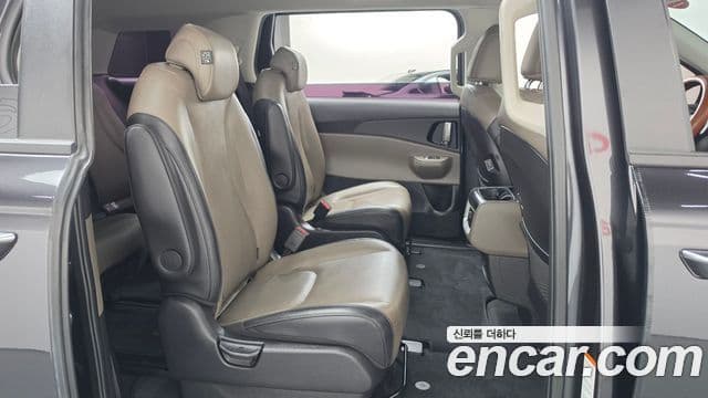 Kia Carnival 2024 — Фото 11/20