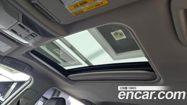 Toyota RAV4 2019 — Фото 16/20