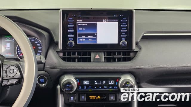 Toyota RAV4 2019 — Фото 19/20