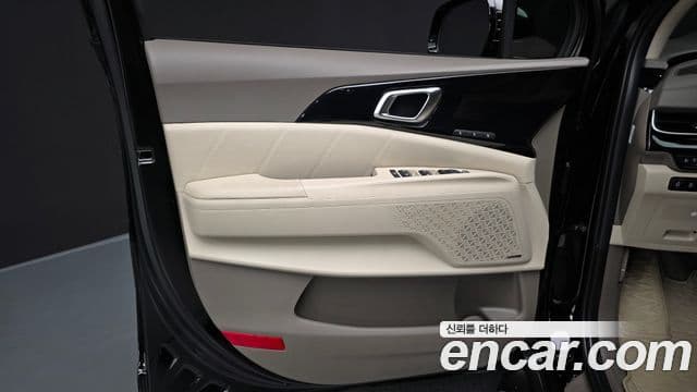 Kia Carnival 2025 — ფოტო 38/42