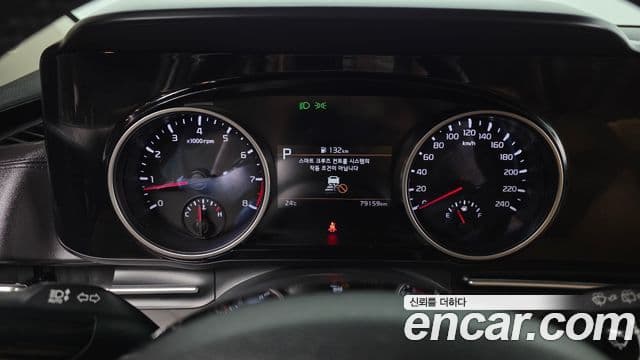 Kia Carnival 2021 — Фото 6/20