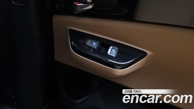 Kia Carnival 2021 — Фото 19/20