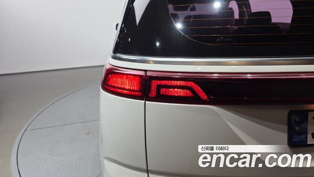 Kia Carnival 2021 — Photo 36/36