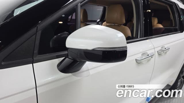 Kia Carnival 2021 — Photo 32/36