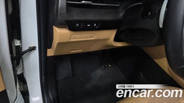 Kia Carnival 2021 — Photo 15/36
