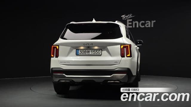 Kia Sorento 2023 — Фото 4/20