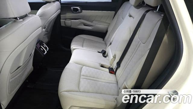 Kia Sorento 2023 — Фото 12/20