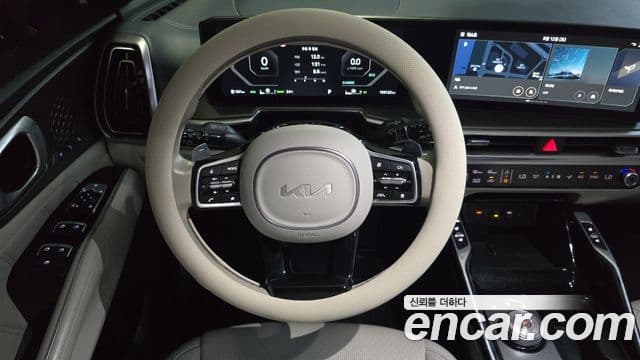 Kia Sorento 2023 — Фото 13/20