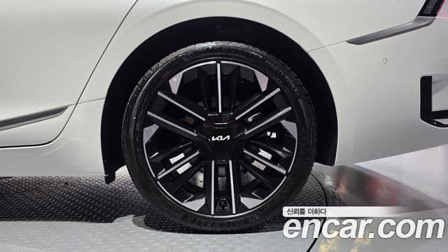 Kia K8 2025 — Şəkil 25/33