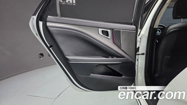 Kia K8 2025 — Şəkil 17/33