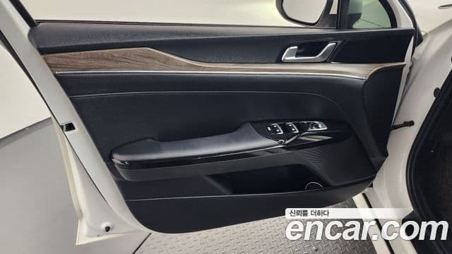 Kia K5 2021 — Photo 19/35