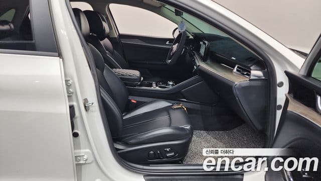Kia K5 2021 — Photo 12/35