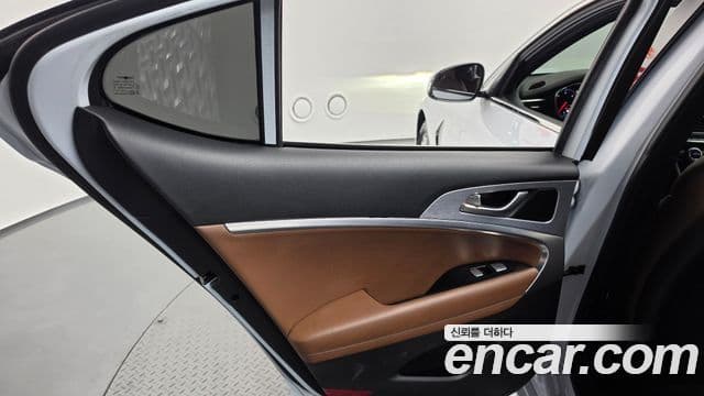 Genesis G70 2018 — ფოტო 3/33