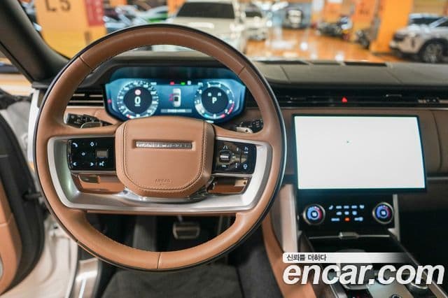 Land Rover Range Rover 2023 — Photo 10/20